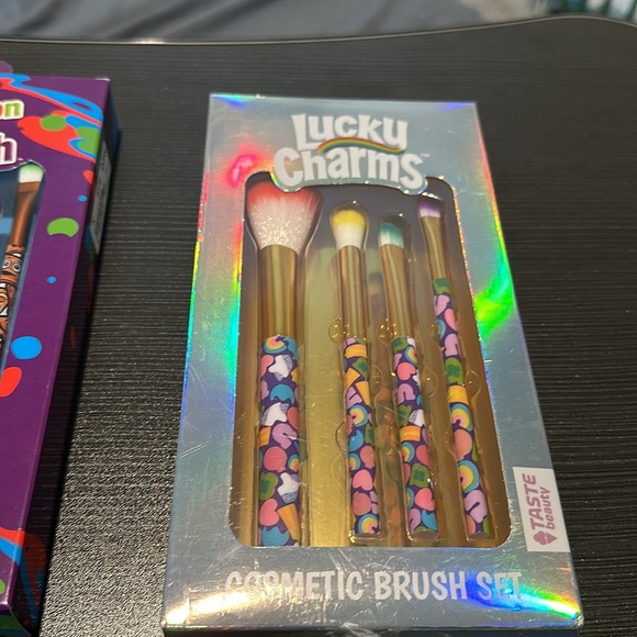 Cosmetic Brushes Favorite Cereal - Picture 6 of 11